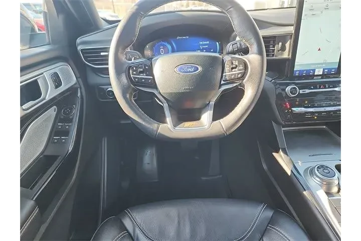 $39970 : Ford Explorer 2023 AWD ST 4d image 9