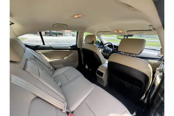 $6999 : 2014 Cadenza Limited image 7