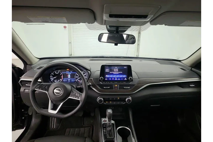 $21998 : Nissan Altima 2024 2.5 SV 4d image 9