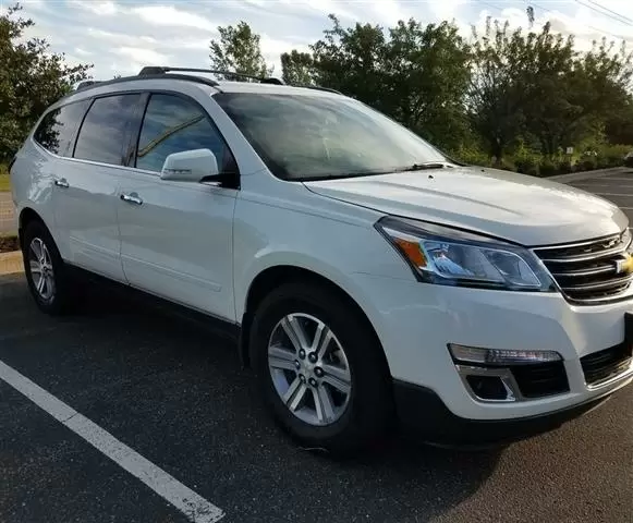 $7500 : 2015 Chevrolet Traverse LT SUV image 2