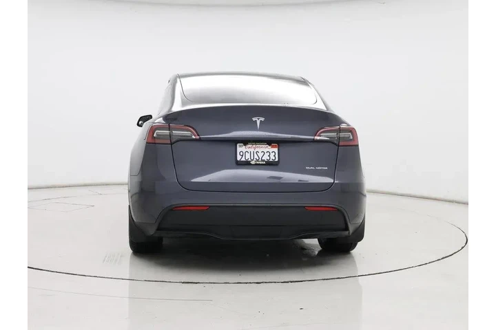 $27998 : Tesla Model Y 2022 AWD Long image 6