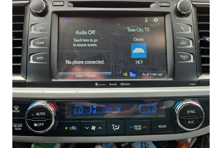 $20983 : Toyota Highlander 2019 LE 4d image 5