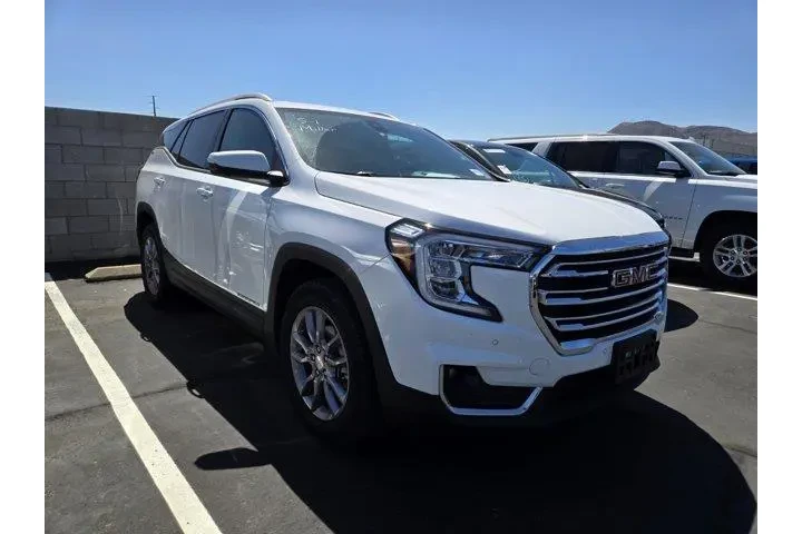 $25115 : GMC Terrain 2023 AWD SLT 4dr image 1