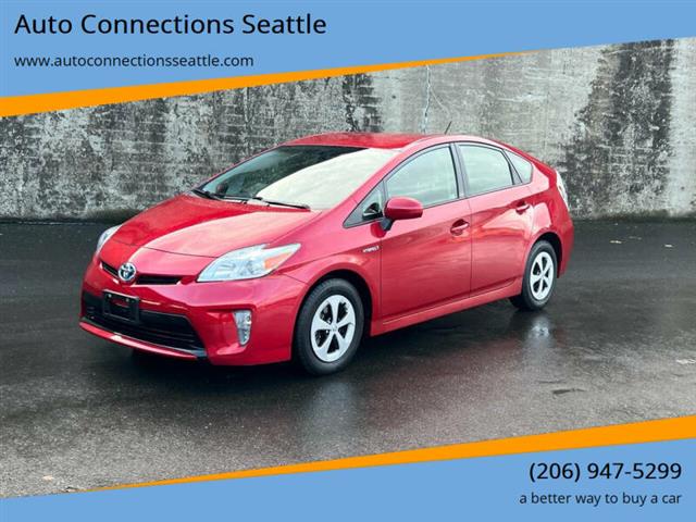 $13988 : 2013 Prius Two image 1