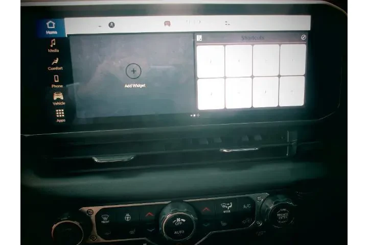 Jeep Wrangler 2025 4x4 Rubic image 7