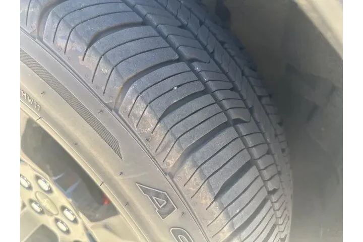 $23426 : Ford Explorer 2020 AWD ST 4d image 9