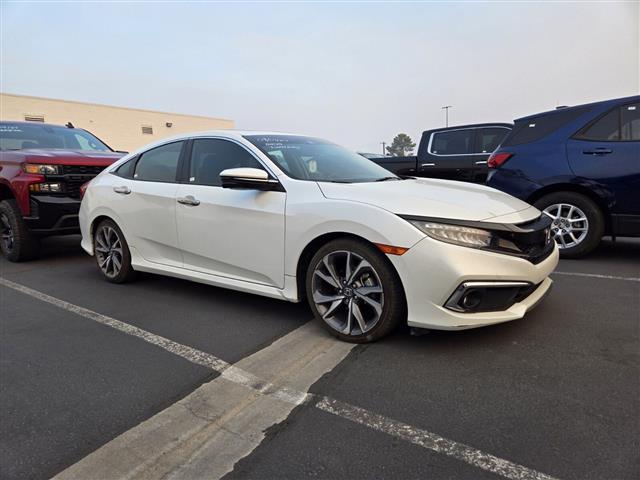 $23086 : Pre-Owned 2019 Civic Sedan To image 1