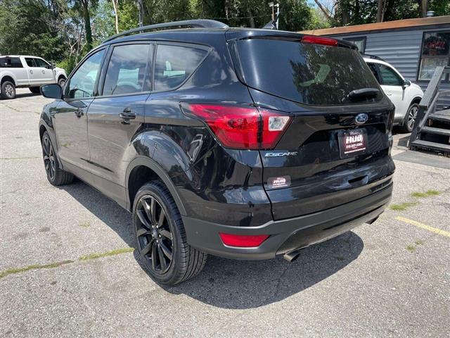 $12995 : 2019 Escape SE 4WD image 4