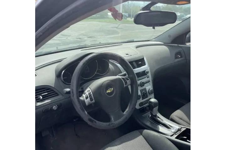 $3800 : 2011 Malibu LT image 8