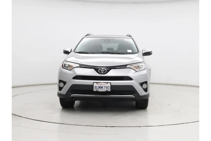 $24998 : Toyota RAV4 2018 AWD Limited image 5