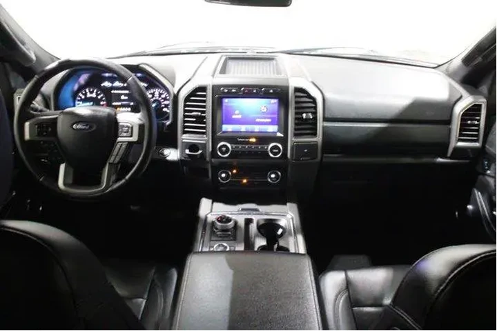 $32889 : Ford Expedition 2021 4x4 XLT image 2