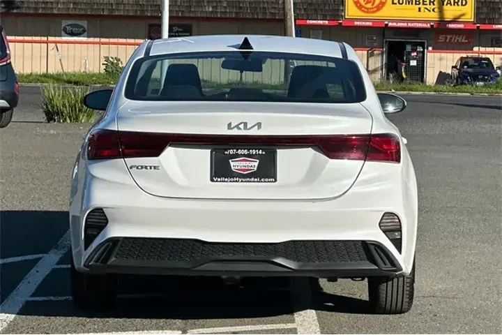 $15999 : Kia Forte 2023 LXS 4dr Sedan image 7
