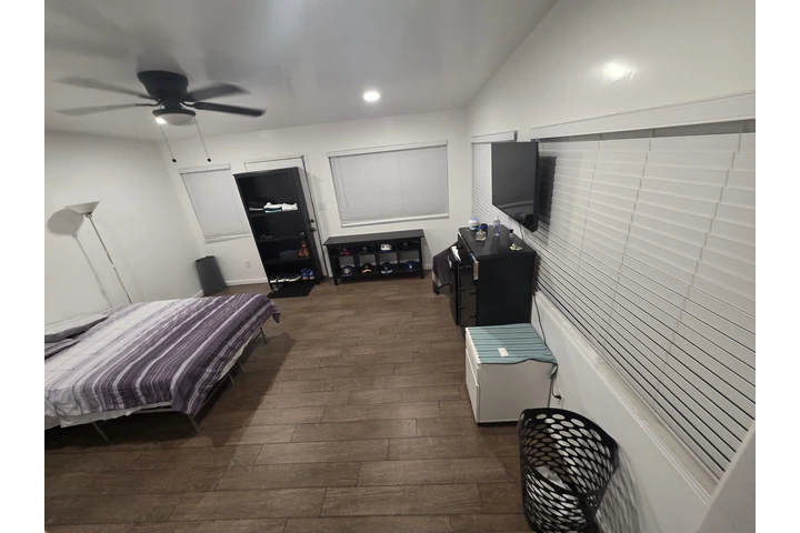 $1000 : Renta de cuarto.área inglewood image 2