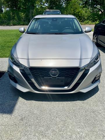 $9900 : 2020 Nissan Altima SL image 1