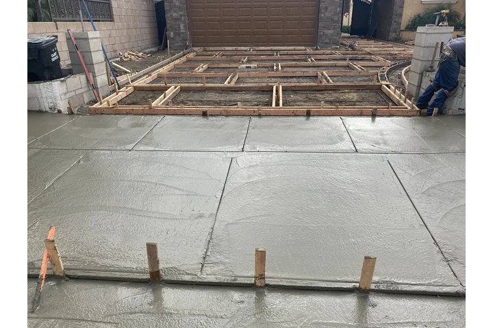 M E concrete image 7