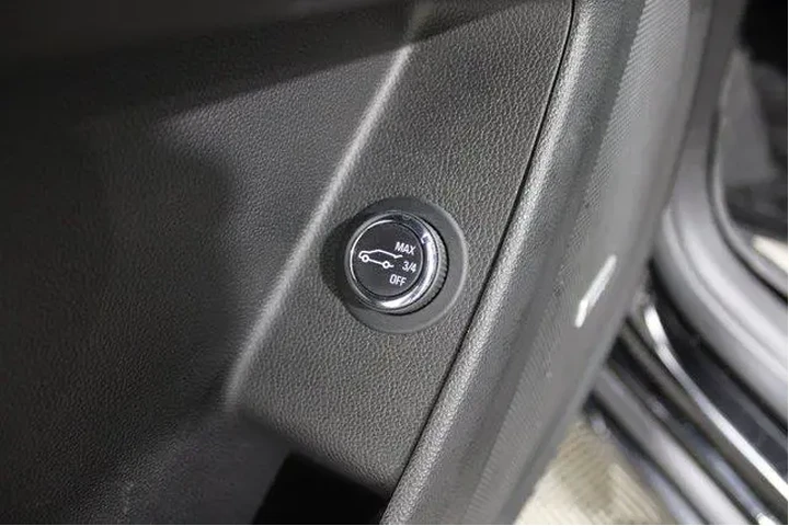 $35982 : Chevrolet Traverse 2023 4x4 image 9