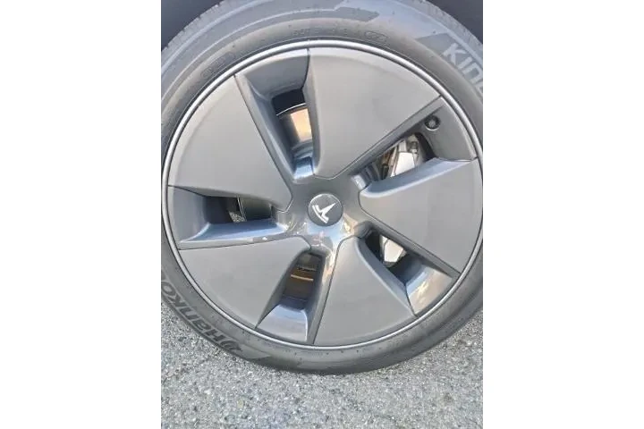 $31988 : Tesla Model 3 2023 AWD Long image 4