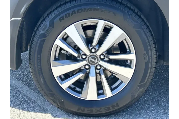 $26075 : Nissan Pathfinder 2023 SL 4d image 7