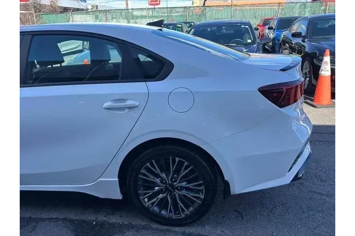 $13995 : Kia Forte 2023 GT-Line 4dr S image 7