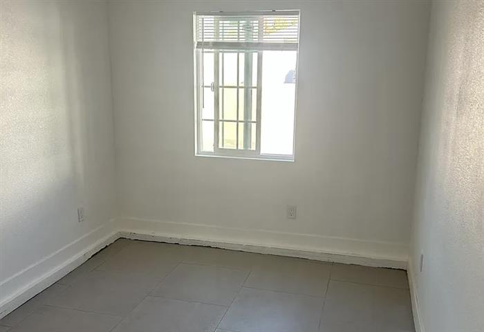 $1000 : Unit 2 on this property is an image 5