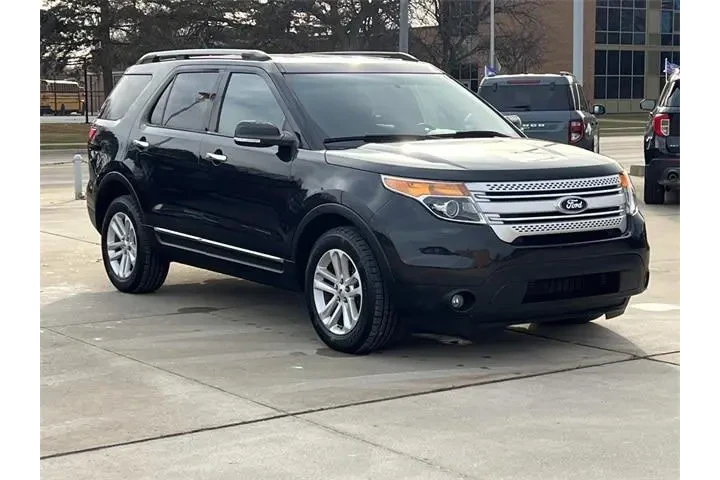 $12975 : Ford Explorer 2015 AWD XLT 4 image 7