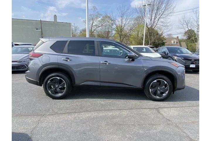 $19090 : Nissan Rogue 2025 AWD SV 4dr image 3