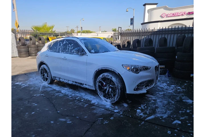 Car wash image 4