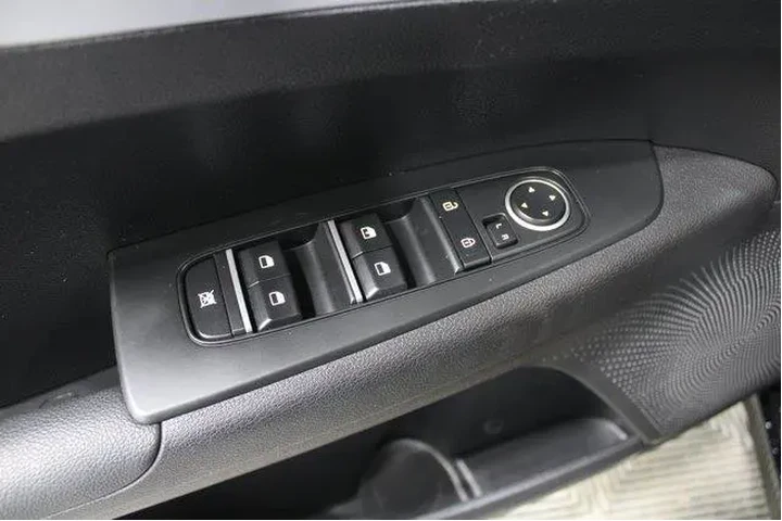 $18977 : Kia Forte 2024 LXS 4dr Sedan image 6