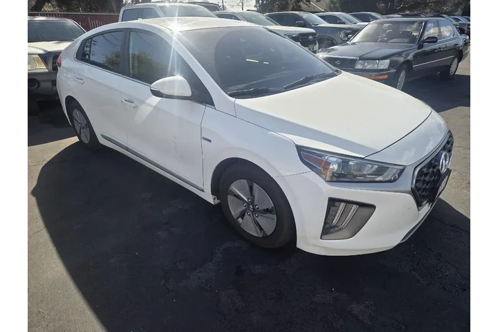 $14495 : Hyundai IONIQ Hybrid 2020 SE image 1