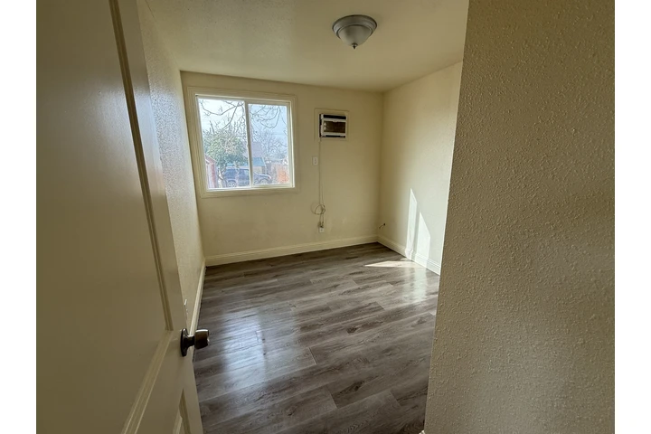 $1000 : Se Renta Casa en Lamont image 5