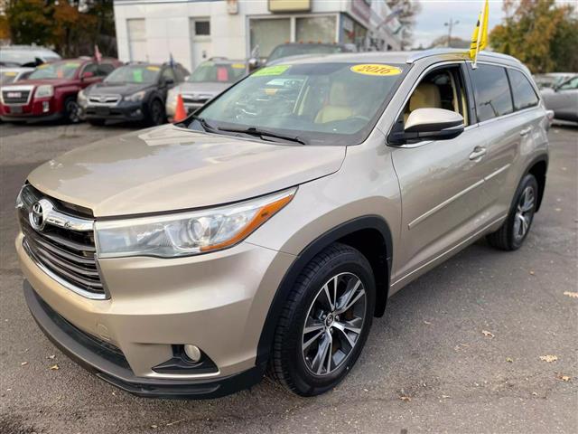 $19900 : 2016 TOYOTA HIGHLANDER2016 TO image 2