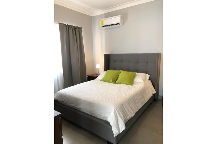 $1300 : ALQUILO APARTAMENTO EN SERRALL image 1