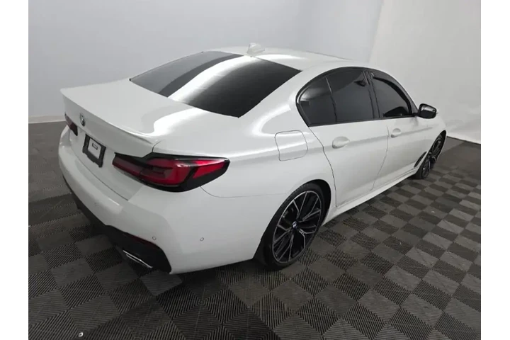 $36790 : BMW 5 Series 2023 530i 4dr S image 4