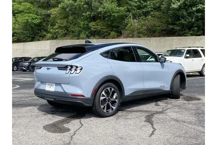 $29490 : Ford Mustang Mach-E 2024 AWD image 3