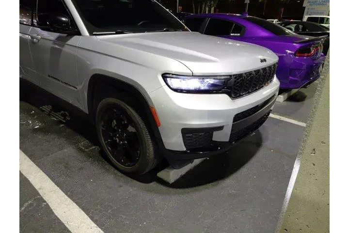 $25791 : Jeep Grand Cherokee L 2023 4 image 3