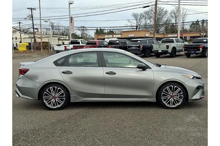 $20995 : Kia Forte 2022 GT 4dr Sedan image 7