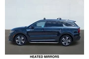 $32155 : Kia Sorento Plug-In Hybrid 2 thumbnail