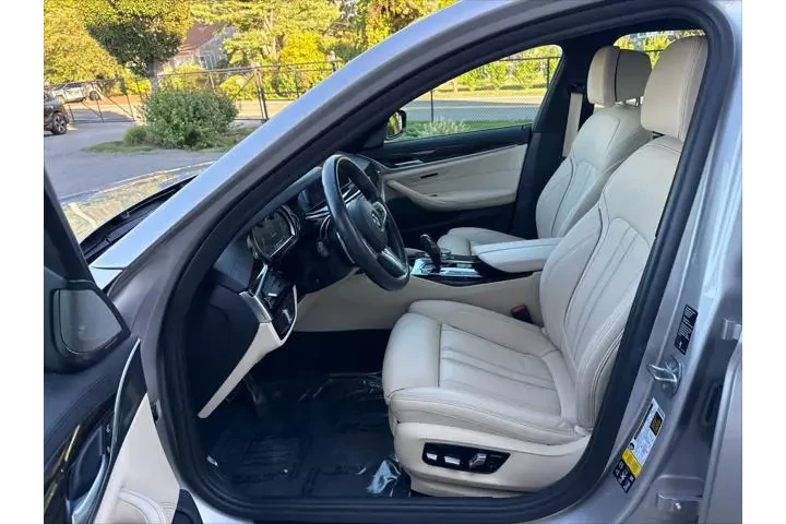 $36675 : BMW 5 Series 2019 AWD M550i image 9