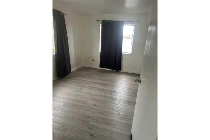 $850 : Rento cuarto image 3