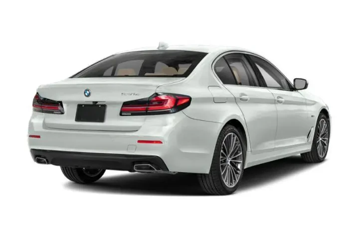 $34079 : BMW 5 Series 2023 530e 4dr S image 3