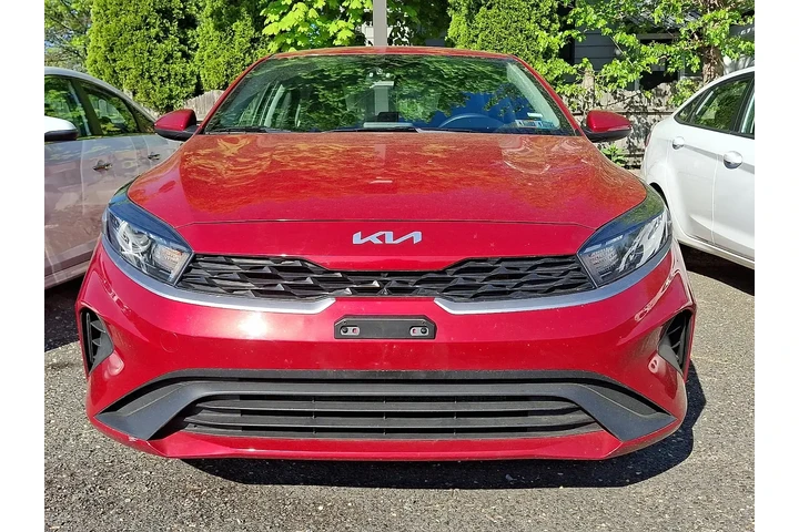 $18759 : Kia Forte 2024 LXS 4dr Sedan image 2