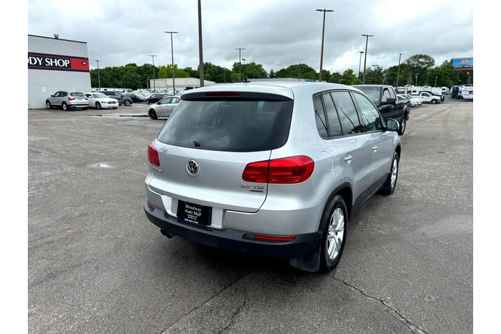 $7980 : 2013 Tiguan 4WD 4dr Auto S w/ image 2