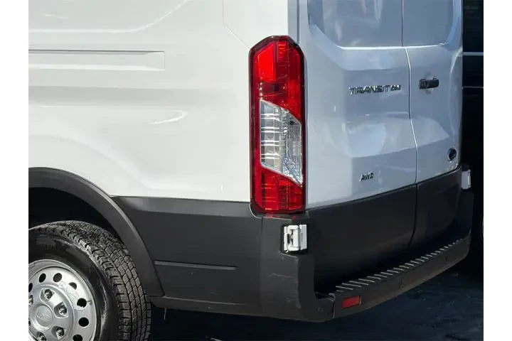 $40000 : Ford Transit 2023 AWD 250 3d image 4