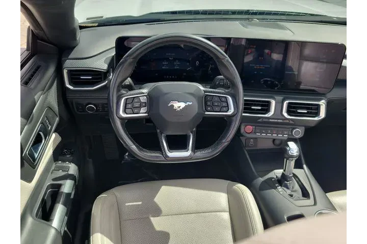 $30990 : Ford Mustang 2025 EcoBoost P image 5