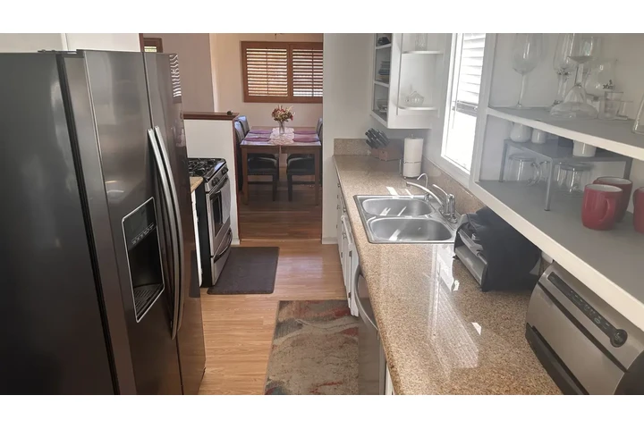 $5000 : Casa de Renta con Piscina image 4