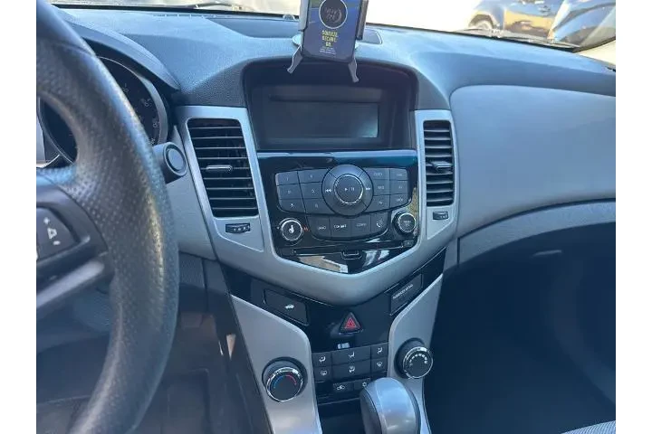 $9029 : Chevrolet Cruze Limited 2016 image 8