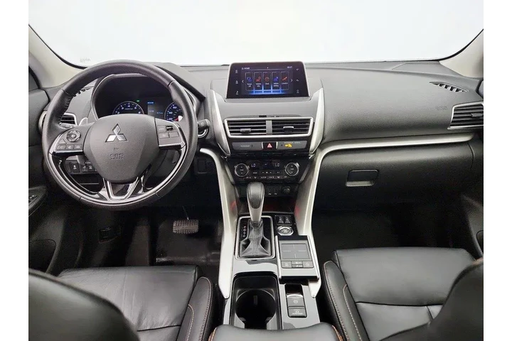 $18998 : Mitsubishi Eclipse Cross 201 image 9