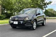 2016 Tiguan S thumbnail