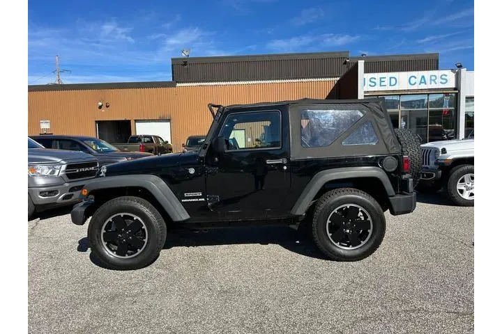 $16800 : Jeep Wrangler 2012 4x4 Sport image 6