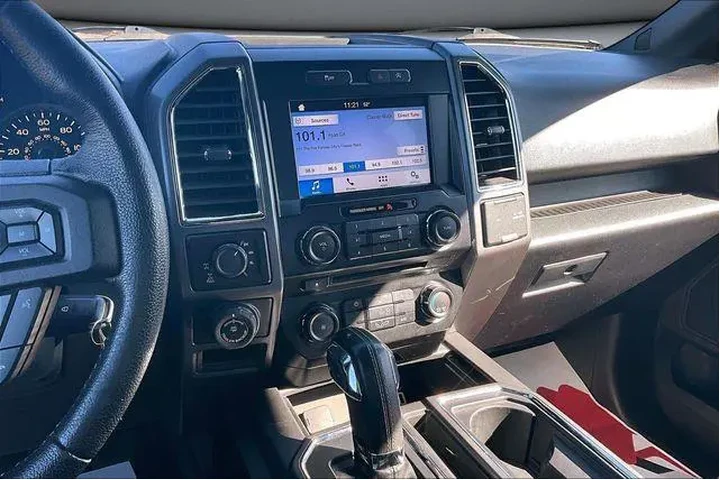 $18000 : Ford F-150 2016 4x4 XLT 4dr image 10